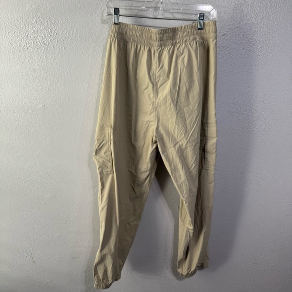 Vuori womens scout Light Beige Cargo Pants joggers size large - Picture 6 of 7